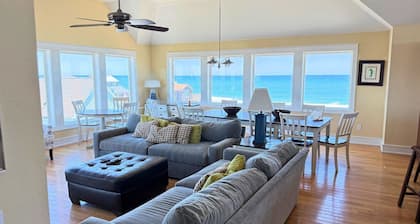Hatteras Retreat Oceanfront Home + Pets Stay Free