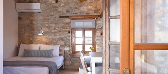 Historical house in the center of Afytos