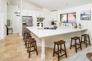 Fridge, microwave, oven, stovetop - Upscale Red Rock Retreat - Spa, Views & More! (Sedona)