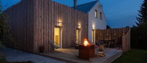 Villa | 4 bedrooms, WiFi