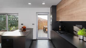 Villa | 4 bedrooms, WiFi