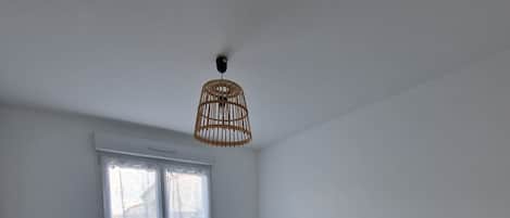 1 chambre, literie fournie