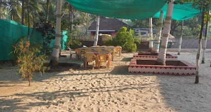 10 minutes to scuba diving & beach! Home Stay For Family & Groups.