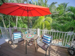 Outdoor dining - Villa Verde-4 bedroom with private pool with restaurants and boutiques nearby!! (Holmes Beach)