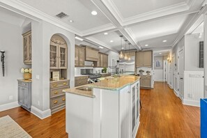 Fridge, microwave, oven, stovetop - Paradise Point-5 bedroom luxury with private pool across the street from beach (Anna Maria)