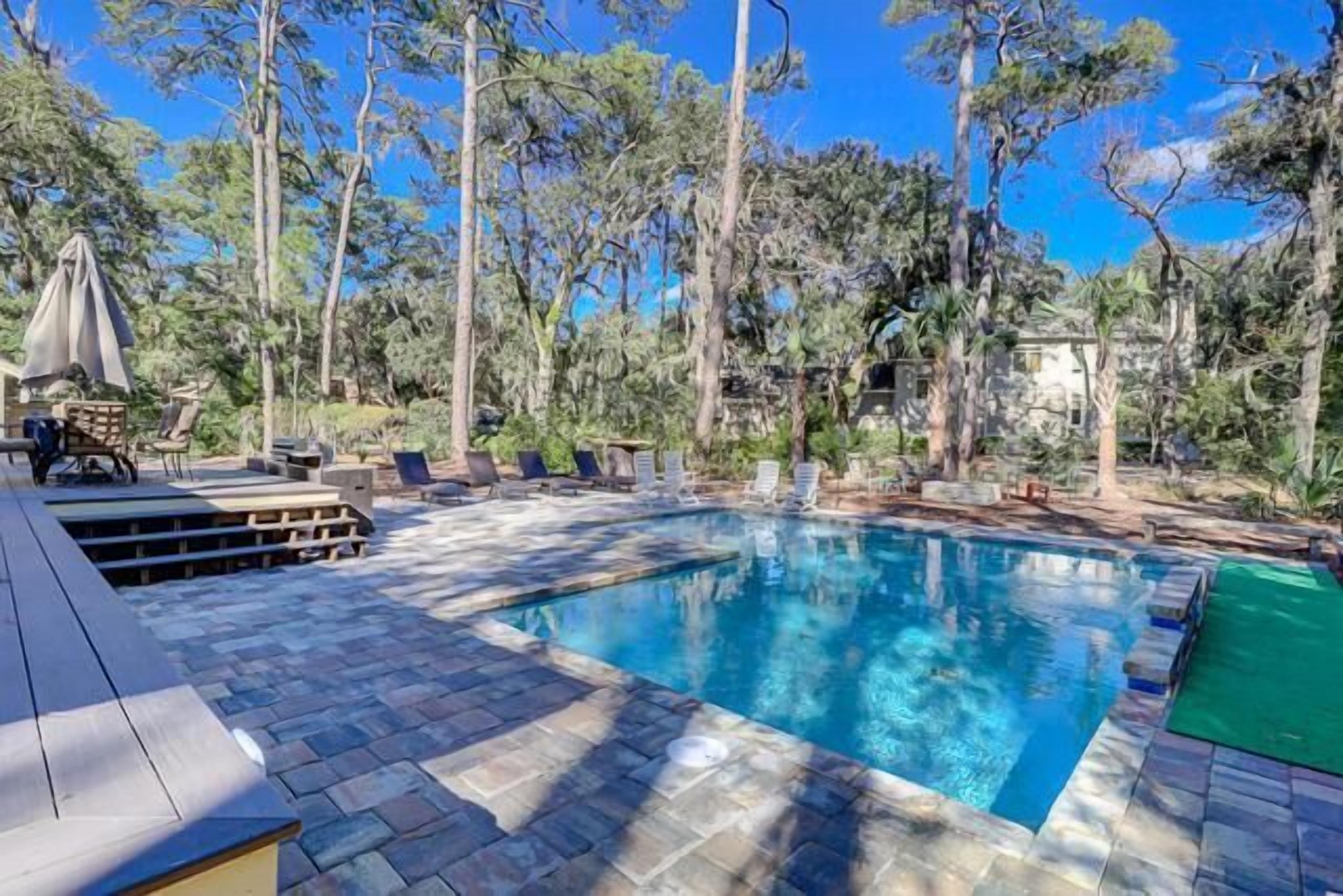 Spacious & Private 6-Bdrm, pet-friendly home w/ Private Pool in Sea Pines Resort
