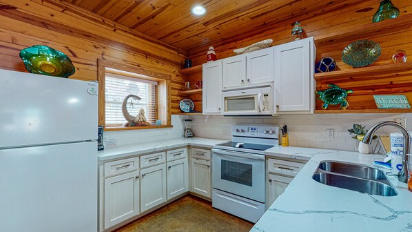 冰箱、微波炉、烤箱、炉灶