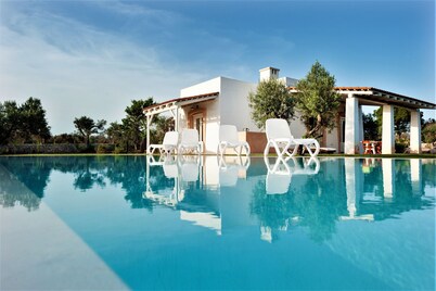 Superior pool villa w/ huge garden