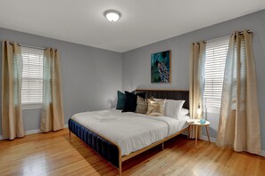 3 chambres, fer et planche à repasser, Wi-Fi, draps fournis