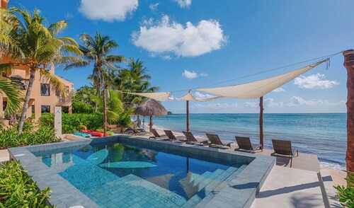 Casa Bonita at The Reef: Beachfront Condo + New Pool