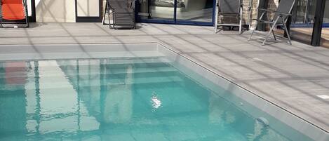 Piscine couverte, piscine extérieure