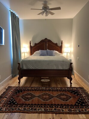 4 bedrooms, WiFi, bed sheets