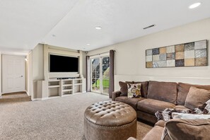 تلفزيون ذكي، برامج وأفلام نتفليكس، خدمات بث