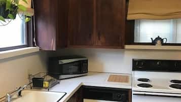 Cottage, 3 kamar tidur | Dapur pribadi | Lemari es, mesin pembuat kopi/teh, dan pemanggang roti