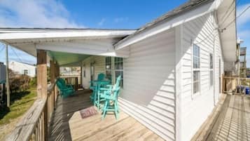 Cottage, 2 Bedrooms | Property grounds