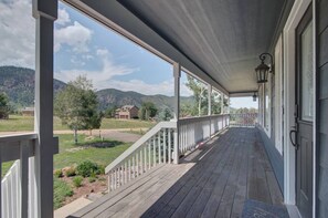 Property grounds - Upper Unit: Raspberry Mountain Family Farmhouse (Monument)