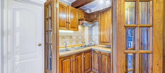 Loft Costero- W/ Parking, Wifi, View & TV
