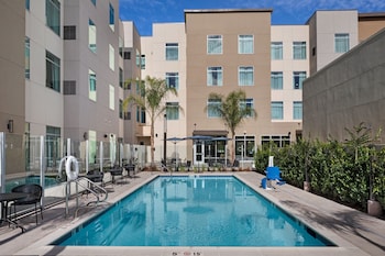 Pool (outdoor) at Residence Inn by Marriott Chatsworth
