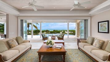 智能電視、DVD 播放機、音樂庫、影像庫