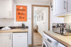 Fridge, oven, dishwasher, toaster
