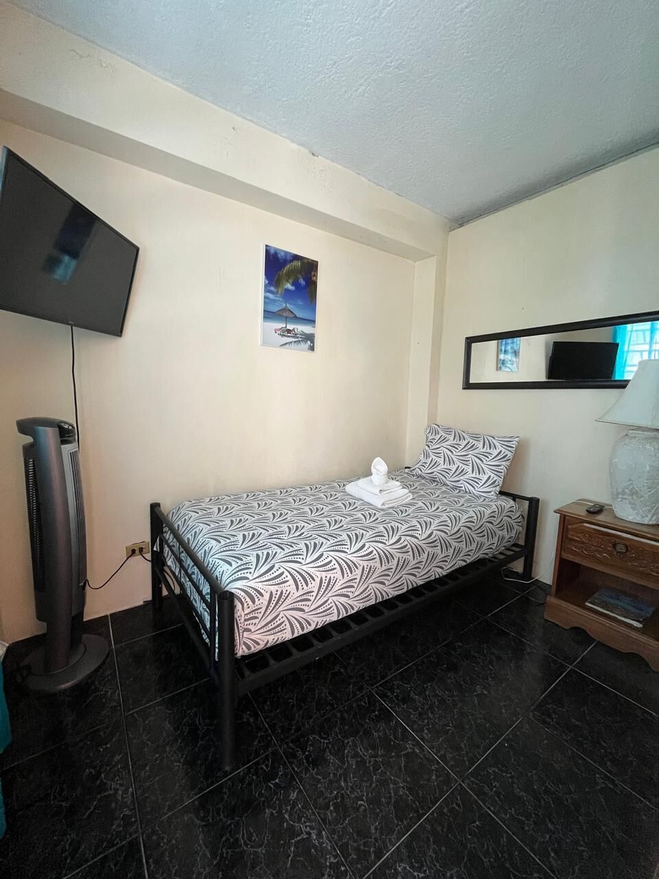 1 bedroom, WiFi (free), bed sheets
