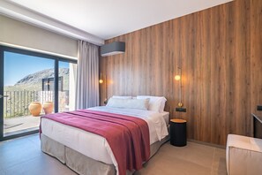 1 bedroom, in-room safe, iron/ironing board, free WiFi