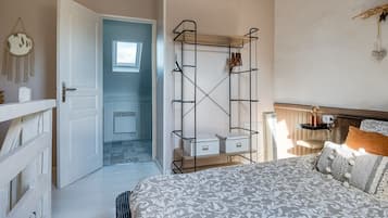 1 slaapkamer, een strijkplank/strijkijzer, reisbedje, wifi