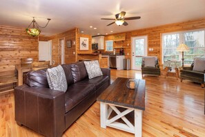 Smart TV, fireplace, books - Peaceful Mountain Cabin Nestled on 3.5 Acres - Multi-Tier Deck, Creek Access! (Clyde)