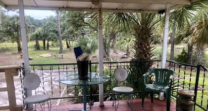 Peaceful, Private Blast from the Past on Coosaw: Long Term Rental, 6 Month Min