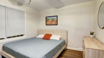 WiFi, bed sheets
