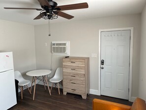 Interior - One Bedroom Suite 107 (Wildwood)