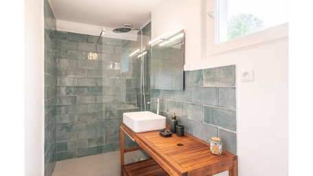 Shower, hair dryer, towels, soap. Sologne house in the heart of nature, 15 minutes from Chambord Castle!