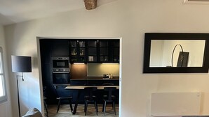 Uklassifisert bilde, 3 av 13, knapp