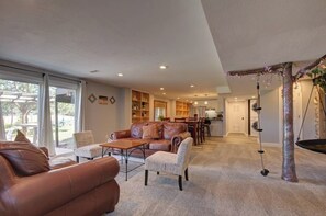 Interior - Walkout: Raspberry Mountain Family Farmhouse (Monument)