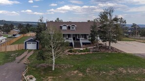 Exterior - NEW Raspberry Mountain Family Farmhouse Walkout (Monument)