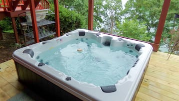 Bain à remous extérieur