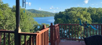 Scenic 6BR lakefront home in cove with private dock, boat slips, hot tub-Dogs ok