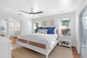 3 camere, una scrivania, ferro/asse da stiro, culla da viaggio