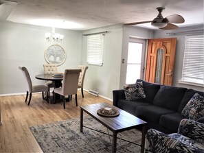 Interior - Quiet 3BR spot between downtown AND the mountains (Wheat Ridge)