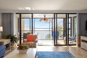 Living area - Harbour Tower 414 | Gorgeous Residence with Panoramic Water Views and Secluded Beach (Fort Myers)