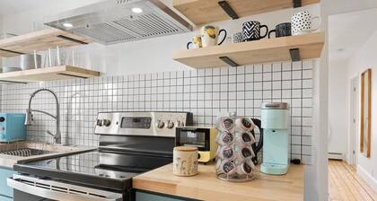 ★9-Bedrooms★ Modern & Stylish Stay for Big Grps!