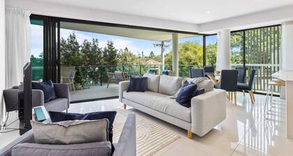 Spacious and Superb 3-Bed Apartment
