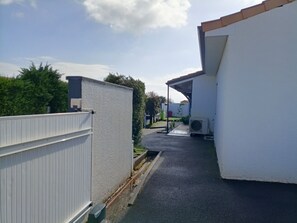 Enceinte de lâhĂ©bergement