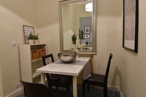 Dining - Pretty central 4 bedroom 3 bathroom (Budapest)