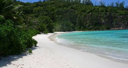 Villa with large terrace and breathtaking ocean views nearby