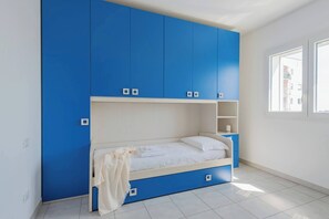 2 chambres, fer et planche à repasser, Wi-Fi gratuit, draps fournis