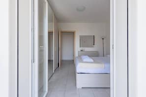2 habitaciones, tabla de planchar con plancha y wifi gratis