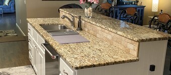 Cozy 7 Bed Home 30min from City sleeps 10 ppl