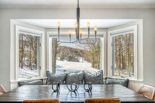Bretton Woods TRUE Ski In/Out Luxury | Fireplace
