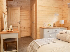 Cottage | Individually decorated, individually furnished, free WiFi